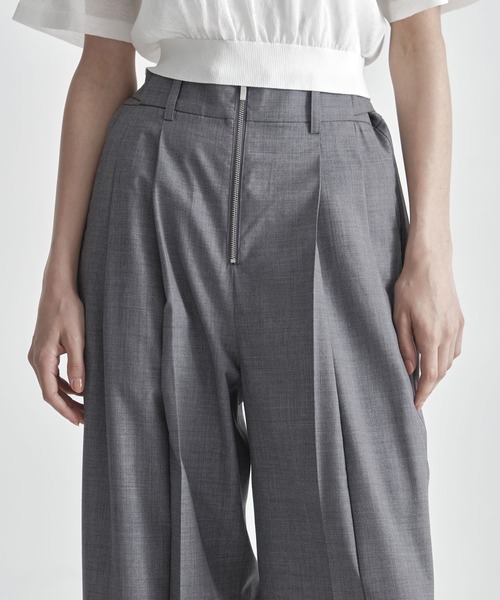 THE TOKYO(ザトウキョウ)の「【THE TOKYO/ザトウキョウ】Front Zip Tuck Pants/SUPER100 サマーウール/フロントジップタックパンツ/ワイドストレートパンツ(その他パンツ・レディース・グレー/ネイビー・1/2)」の7枚目の写真