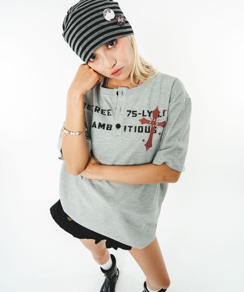SHORT ROUND(ショートラウンド)の「SHORT ROUND/【26年春夏新作】ワッフルクロスロゴヘンリーネックT(Tシャツ/カットソー・メンズ・ブラック/杢グレー・FREE)」の14枚目の写真