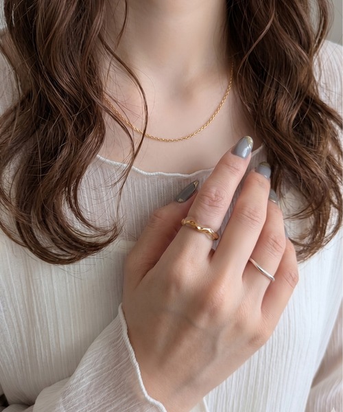 styiro(スタイロ)の「ニュアンスウェーブメタル クリアリング アクリル×メタルリングセット(リング・レディース・シルバー/ゴールド・FREE)」の7枚目の写真