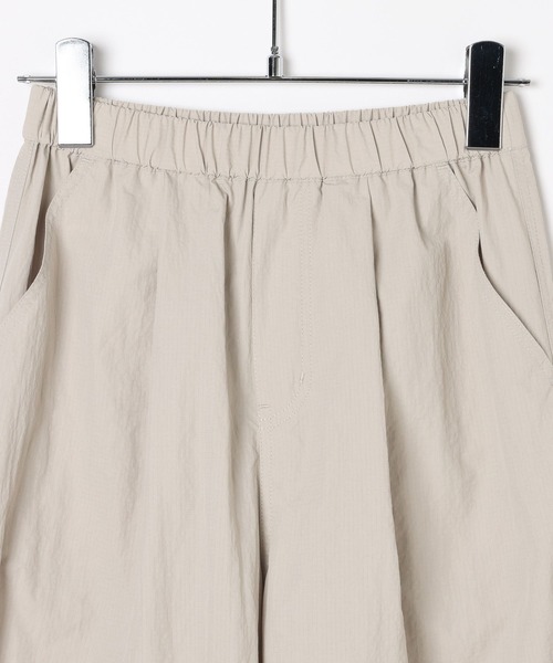 BAYFLOW(ベイフロー)の「ジュニアライン(140~160)【Howdy(ハウディ)】パラシュートパンツ(その他パンツ・キッズ・ブラック/グレイッシュベージュ/ピンク・140cm/160cm/150cm)」の9枚目の写真