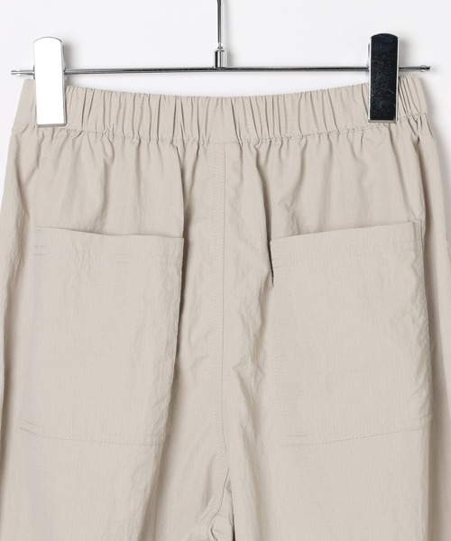 BAYFLOW(ベイフロー)の「ジュニアライン(140~160)【Howdy(ハウディ)】パラシュートパンツ(その他パンツ・キッズ・ブラック/グレイッシュベージュ/ピンク・140cm/160cm/150cm)」の13枚目の写真
