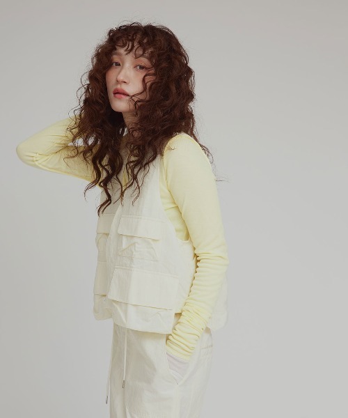 W:Huku（フーク）の「【W:Huku / 撥水 ワッシャーナイロン】フィッシャー ベスト / Washer Nylon Fisher Vest（ベスト・レディース・アイボリー/ブルーグレー/ブラック系その他・FREE）」の7枚目の写真