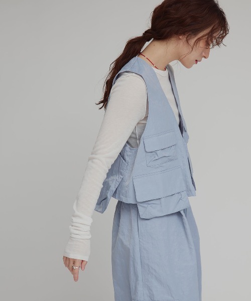 W:Huku（フーク）の「【W:Huku / 撥水 ワッシャーナイロン】フィッシャー ベスト / Washer Nylon Fisher Vest（ベスト・レディース・アイボリー/ブルーグレー/ブラック系その他・FREE）」の11枚目の写真