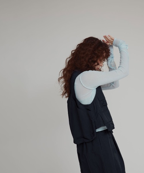 W:Huku（フーク）の「【W:Huku / 撥水 ワッシャーナイロン】フィッシャー ベスト / Washer Nylon Fisher Vest（ベスト・レディース・アイボリー/ブルーグレー/ブラック系その他・FREE）」の15枚目の写真