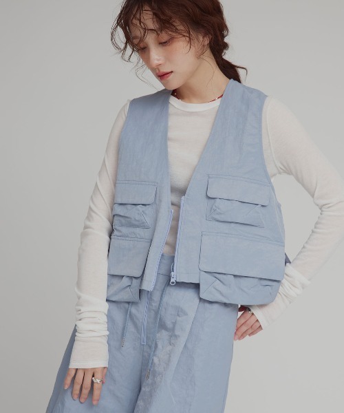W:Huku（フーク）の「【W:Huku / 撥水 ワッシャーナイロン】フィッシャー ベスト / Washer Nylon Fisher Vest（ベスト・レディース・アイボリー/ブルーグレー/ブラック系その他・FREE）」の5枚目の写真