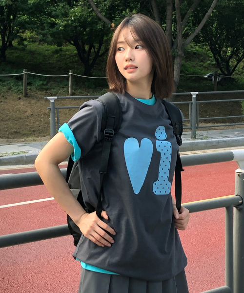 Video Jockey（ビデオジョッキー）の「ビビTシャツ [チャコール]（Tシャツ/カットソー・レディース・チャコール・X-SMALL/SMALL/MEDIUM）」の3枚目の写真