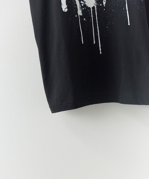 ROOPTOKYO(ループトウキョウ)の「KORN/コーン UNISEX T-SHIRT: STILL A FREAK (BLACK) (BACK PRINT) バンドTシャツ プリントTシャツ 半袖 ロック ストリート メンズ レディース 秋 秋服 2026年秋冬(Tシャツ/カットソー・メンズ・ブラック・S/M/L/XL)」の6枚目の写真