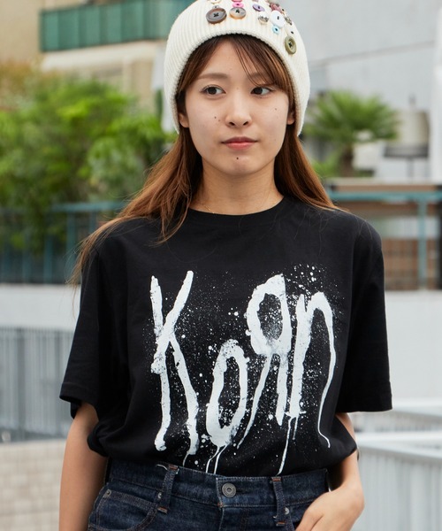 ROOPTOKYO(ループトウキョウ)の「KORN/コーン UNISEX T-SHIRT: STILL A FREAK (BLACK) (BACK PRINT) バンドTシャツ プリントTシャツ 半袖 ロック ストリート メンズ レディース 秋 秋服 2026年秋冬(Tシャツ/カットソー・メンズ・ブラック・S/M/L/XL)」の13枚目の写真