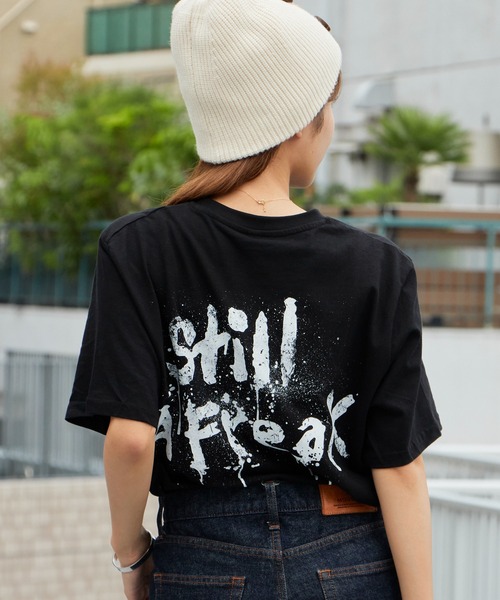 ROOPTOKYO(ループトウキョウ)の「KORN/コーン UNISEX T-SHIRT: STILL A FREAK (BLACK) (BACK PRINT) バンドTシャツ プリントTシャツ 半袖 ロック ストリート メンズ レディース 秋 秋服 2026年秋冬(Tシャツ/カットソー・メンズ・ブラック・S/M/L/XL)」の15枚目の写真