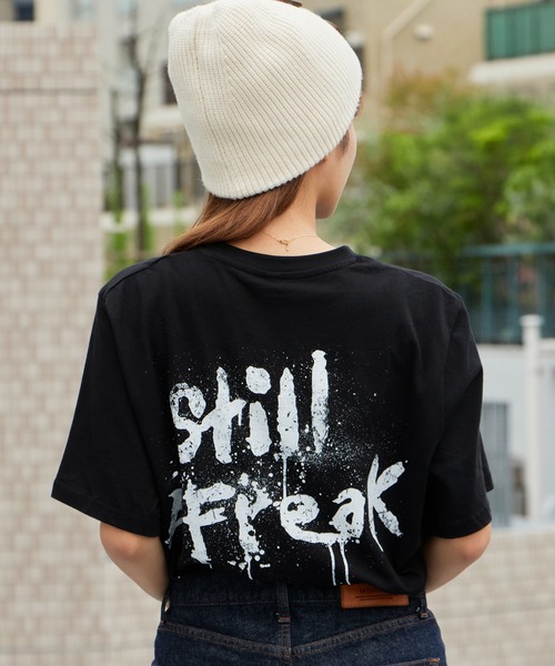 ROOPTOKYO(ループトウキョウ)の「KORN/コーン UNISEX T-SHIRT: STILL A FREAK (BLACK) (BACK PRINT) バンドTシャツ プリントTシャツ 半袖 ロック ストリート メンズ レディース 秋 秋服 2026年秋冬(Tシャツ/カットソー・メンズ・ブラック・S/M/L/XL)」の17枚目の写真