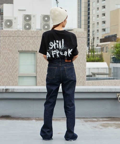 ROOPTOKYO(ループトウキョウ)の「KORN/コーン UNISEX T-SHIRT: STILL A FREAK (BLACK) (BACK PRINT) バンドTシャツ プリントTシャツ 半袖 ロック ストリート メンズ レディース 秋 秋服 2026年秋冬(Tシャツ/カットソー・メンズ・ブラック・S/M/L/XL)」の20枚目の写真