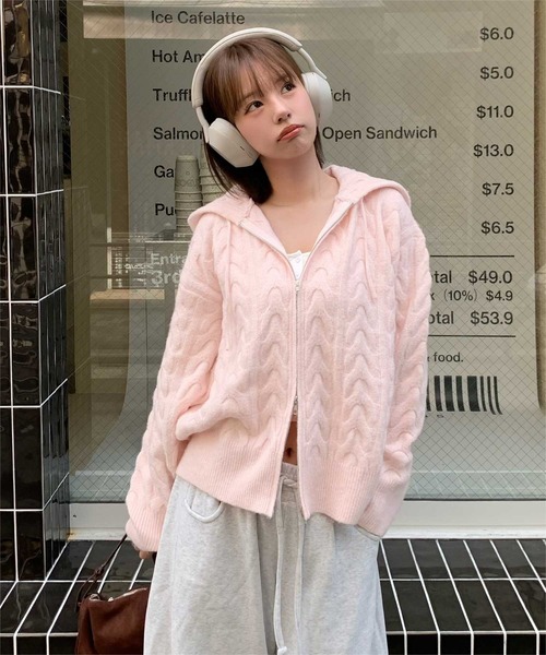 titivate(ティティベイト)の「ケーブルニットパーカー(パーカー・レディース・ダークブラウン/グレー/ライトピンク/ライトベージュ・FREE)」の21枚目の写真