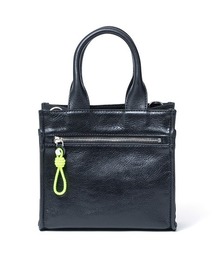 MANIUNO（マニウノ）の「MANIUNO(マニウノ) Oil leather　レザースクエアミニトート（S）（トートバッグ）」
