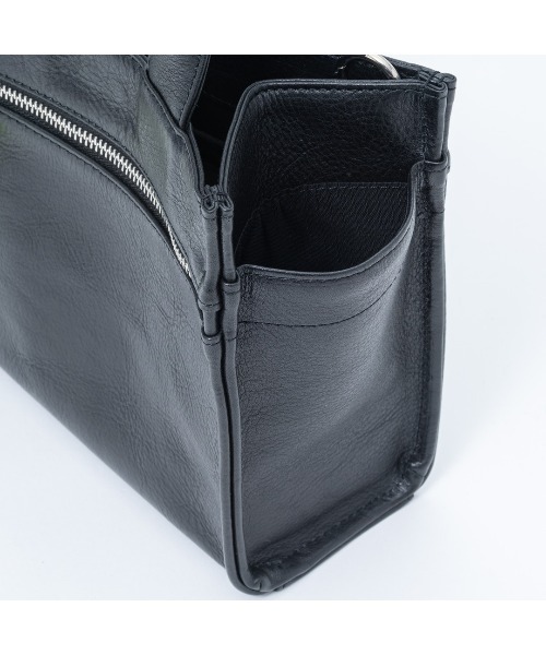 MANIUNO(マニウノ)の「MANIUNO(マニウノ) Oil leather レザースクエアミニトート(S)(トートバッグ・メンズ・ネイビー/ブラック・FREE)」の13枚目の写真