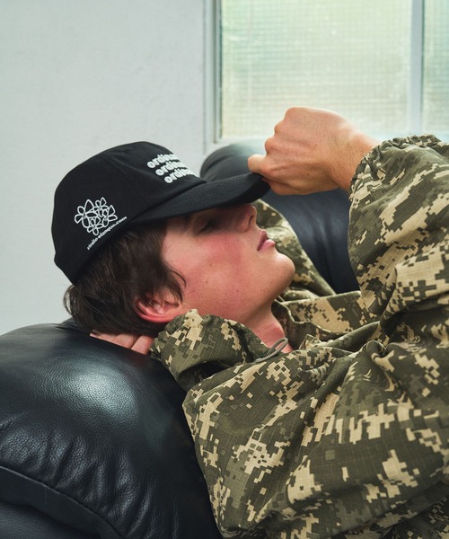 Elanque(エランク)の「graphic logo cap / グラフィックロゴ刺繍キャップ(キャップ・メンズ・ブラック/レッド・FREE)」の4枚目の写真