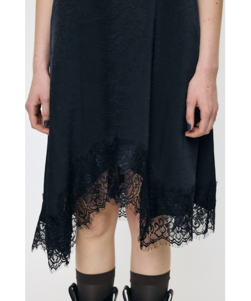 MOUSSY(マウジー)の「【26年AW新作】【展示会人気No.2】ASYMMETRY SATIN ドレス(ワンピース・レディース・ベージュ系その他/ブラック/オフホワイト・FREE)」の16枚目の写真
