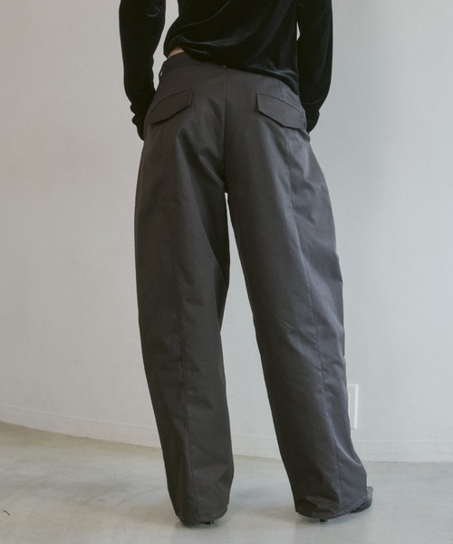 ELTONE(エルトーン)の「ローライズカーブパンツ(その他パンツ・レディース・ネイビー/ブラウン・SMALL/MEDIUM)」の6枚目の写真