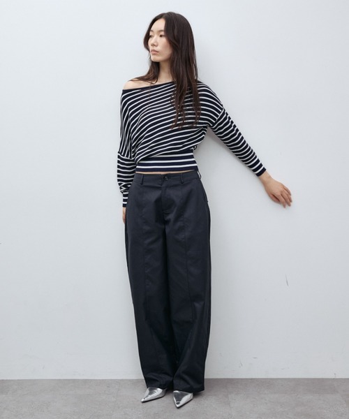 ELTONE(エルトーン)の「ローライズカーブパンツ(その他パンツ・レディース・ネイビー/ブラウン・SMALL/MEDIUM)」の21枚目の写真