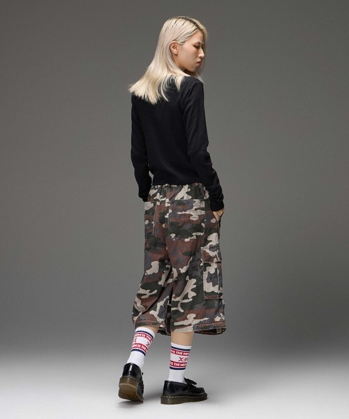 X-girl(エックスガール)の「JERSEY MIX 2WAY WIDE LEG CARGO PANTS(カーゴパンツ・レディース・レオパード/カモフラージュ・S/M)」の12枚目の写真