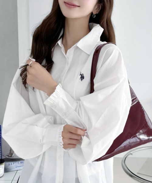 U.S. POLO ASSN.(ユーエスポロアッスン)の「【Ada.別注 U.S. POLO ASSN.】 オーバーサイズ ウエストタック デザイン ミドル丈 シャツ(シャツ/ブラウス・レディース・ブルー/チャコール/ホワイト・M/S)」の15枚目の写真