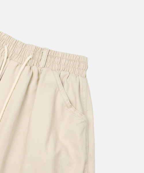 And Again(アンドアゲイン)の「Soft Carpenter Bermuda Pants(その他パンツ・レディース・アイボリー/ブラウン/カーキ/ブラック・FREE)」の12枚目の写真