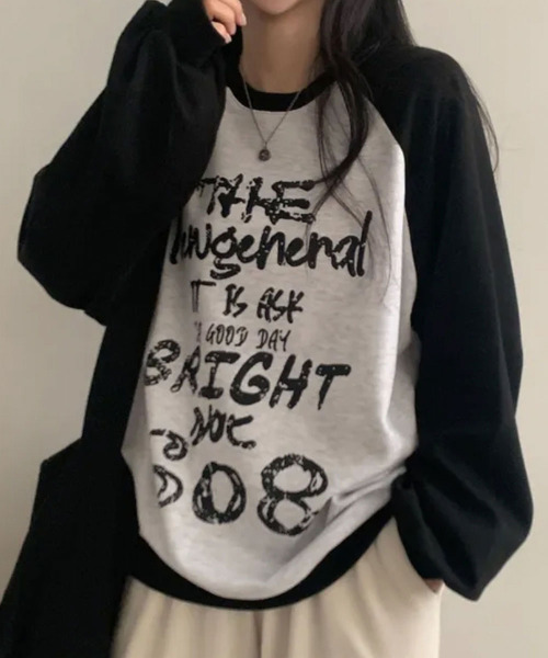 VIVID LADY(ビビッドレディー)の「ヴィンテージロゴ 配色ラグラン スウェットトップス(スウェット・レディース・ワイン/ブラウン/ネイビー/ブラック・FREE)」の2枚目の写真