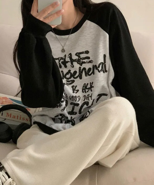 VIVID LADY(ビビッドレディー)の「ヴィンテージロゴ 配色ラグラン スウェットトップス(スウェット・レディース・ワイン/ブラウン/ネイビー/ブラック・FREE)」の22枚目の写真