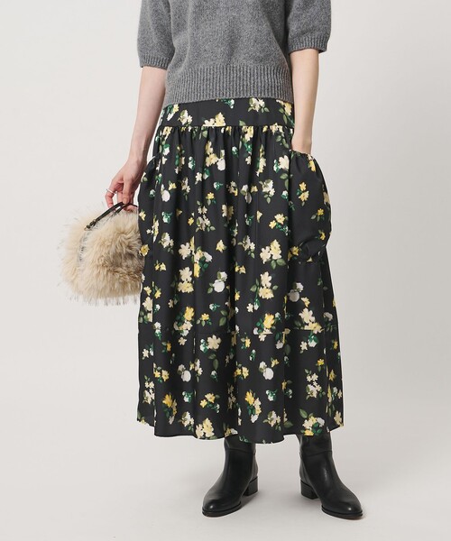 UNITED ARROWS(ユナイテッドアローズ)の「シルクライク ティアード スカート ‐ウォッシャブル‐(スカート・レディース・ネイビー/その他1・36/38)」の2枚目の写真