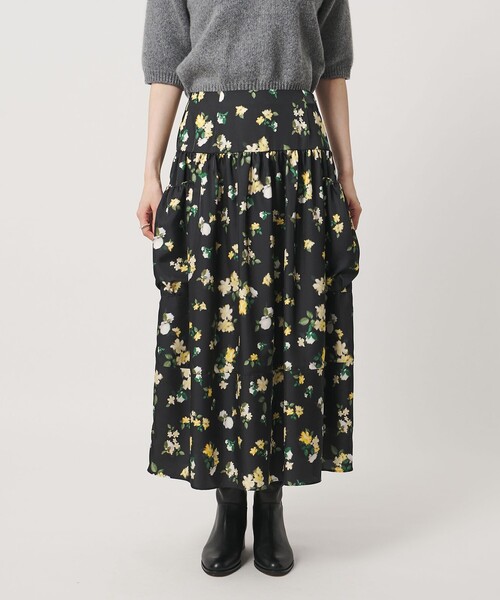 UNITED ARROWS(ユナイテッドアローズ)の「シルクライク ティアード スカート ‐ウォッシャブル‐(スカート・レディース・ネイビー/その他1・36/38)」の9枚目の写真