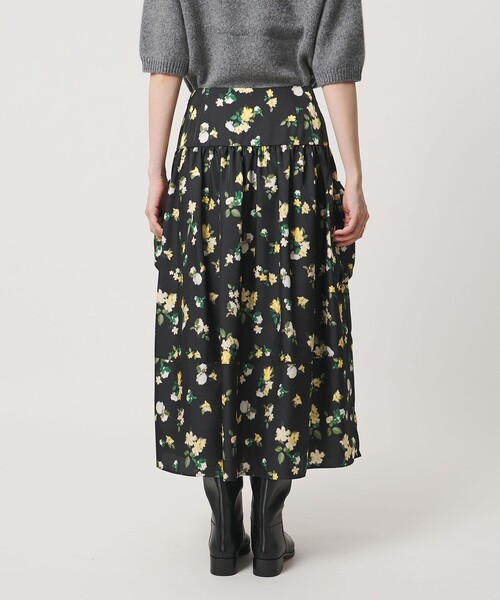 UNITED ARROWS(ユナイテッドアローズ)の「シルクライク ティアード スカート ‐ウォッシャブル‐(スカート・レディース・ネイビー/その他1・36/38)」の11枚目の写真