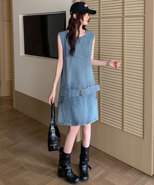 Aelina（エリナ）の「リラックスノースリーブデニムワンピース（ワンピース・レディース・ブルー・S/M/L）」の9枚目の写真