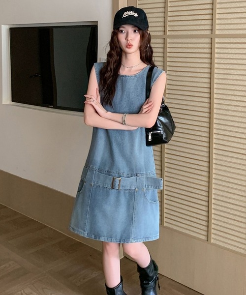 Aelina（エリナ）の「リラックスノースリーブデニムワンピース（ワンピース・レディース・ブルー・S/M/L）」の8枚目の写真