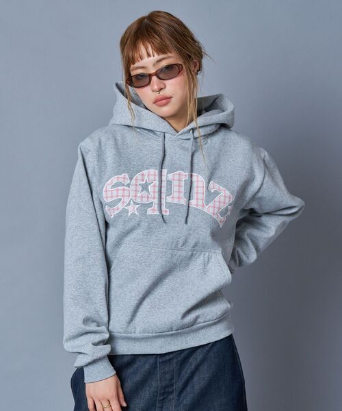 SEQUENZ(シークエンズ)の「※WEB限定 / チェック柄ワッペン / 短丈裏起毛ジップパーカー / sqnzgingham applique pk(パーカー・メンズ・ブラック/ブルー/ライトピンク/ブラウン・SMALL/MEDIUM/LARGE)」の6枚目の写真