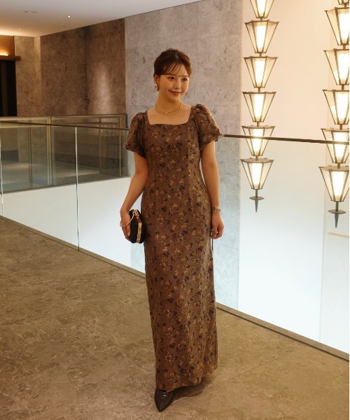 LE'RURE(リルアー)の「Silk jacquard dress(ドレス・レディース・ベージュ系/ダークネイビー・TALL/MEDIUM/SMALL)」の5枚目の写真