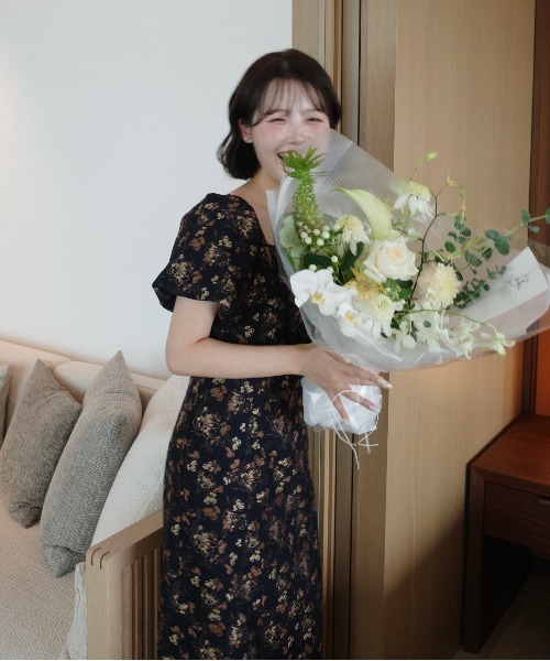 LE'RURE(リルアー)の「Silk jacquard dress(ドレス・レディース・ベージュ系/ダークネイビー・TALL/MEDIUM/SMALL)」の8枚目の写真