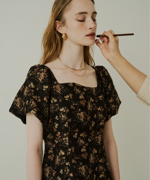 LE'RURE(リルアー)の「Silk jacquard dress(ドレス・レディース・ベージュ系/ダークネイビー・TALL/MEDIUM/SMALL)」の11枚目の写真