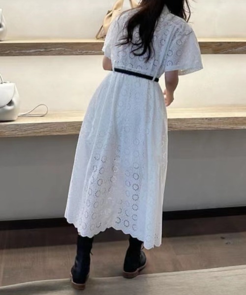 FLINEA(フリネア)の「レギュラーカラー刺繍パンチングレースシャツワンピース(シャツワンピース・レディース・ホワイト・FREE)」の3枚目の写真