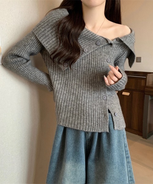 AMAJI(アマジ)の「アシンメトリーカラー ニットトップス(ニット/セーター・レディース・ブラック/グレー/ベージュ/ホワイト/ライトグリーン・FREE)」の7枚目の写真