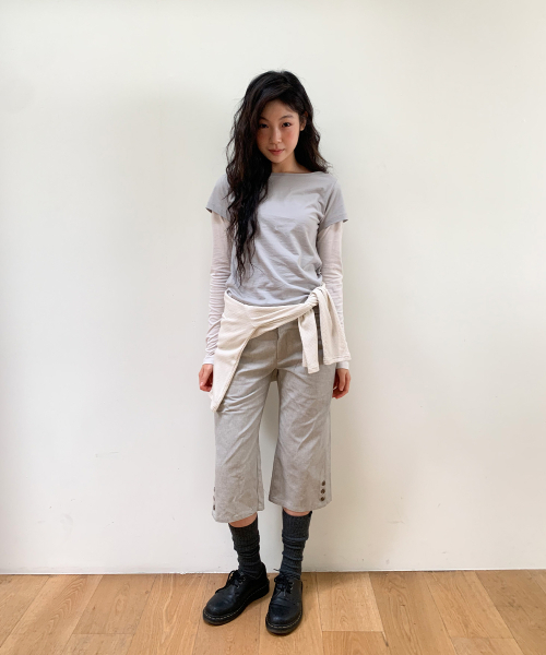 OHESHIO(オヘシオ)の「FLORAL LABEL レイヤードTシャツ(グレー)(Tシャツ/カットソー・レディース・その他・FREE)」の3枚目の写真
