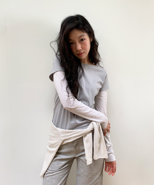 OHESHIO(オヘシオ)の「FLORAL LABEL レイヤードTシャツ(グレー)(Tシャツ/カットソー・レディース・その他・FREE)」の4枚目の写真