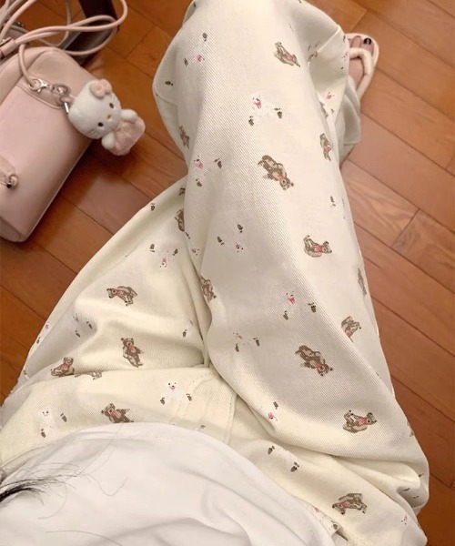 Vipoa(ヴィポア)の「Bear pattern pants(その他パンツ・レディース・アイボリー・LARGE/MEDIUM)」の22枚目の写真