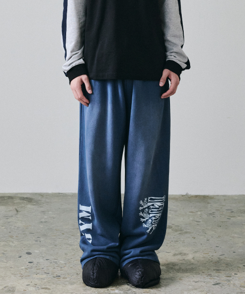 MAISON MINED(メゾンミネド)の「ヴィンテージジム スウェットパンツ ネイビー(スウェットパンツ・メンズ・その他・MEDIUM/LARGE)」の2枚目の写真