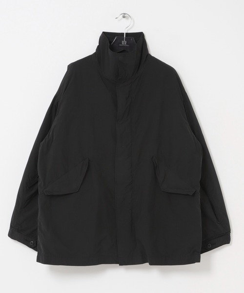 ATON(エイトン)の「ATON SHORT MODS COAT(モッズコート・メンズ・ブラック/ベージュ系その他・4/6)」の2枚目の写真