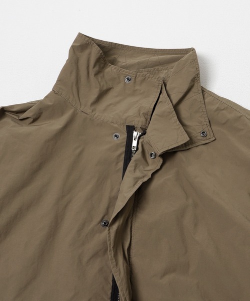 ATON(エイトン)の「ATON SHORT MODS COAT(モッズコート・メンズ・ブラック/ベージュ系その他・4/6)」の4枚目の写真