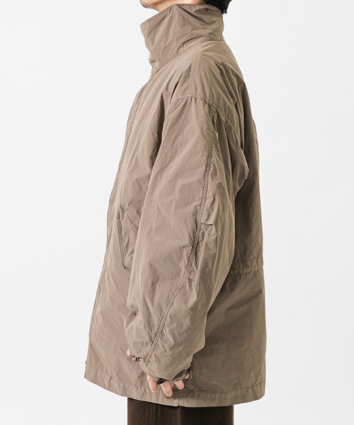 ATON(エイトン)の「ATON SHORT MODS COAT(モッズコート・メンズ・ブラック/ベージュ系その他・4/6)」の10枚目の写真