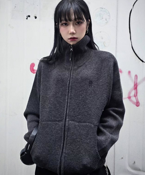 BEENTRILL(ビントリル)の「ソーホー ハッシュタグ カーディガン(チャコール)(カーディガン/ボレロ・レディース・その他・SMALL/MEDIUM/LARGE/X-LARGE)」の11枚目の写真