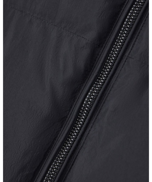 EMPORIO ARMANI EA7(エンポリオアルマーニイーエーセブン)の「【エンポリオ アルマーニ EA7】オーバーサイズロゴフードパデッドジャケット(ダウンジャケット/コート・メンズ・グレイッシュブルー/ブラック・LARGE/X-LARGE/SMALL/MEDIUM/X-SMALL)」の16枚目の写真