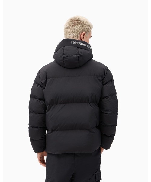 EMPORIO ARMANI EA7(エンポリオアルマーニイーエーセブン)の「【エンポリオ アルマーニ EA7】オーバーサイズロゴフードパデッドジャケット(ダウンジャケット/コート・メンズ・グレイッシュブルー/ブラック・LARGE/X-LARGE/SMALL/MEDIUM/X-SMALL)」の10枚目の写真
