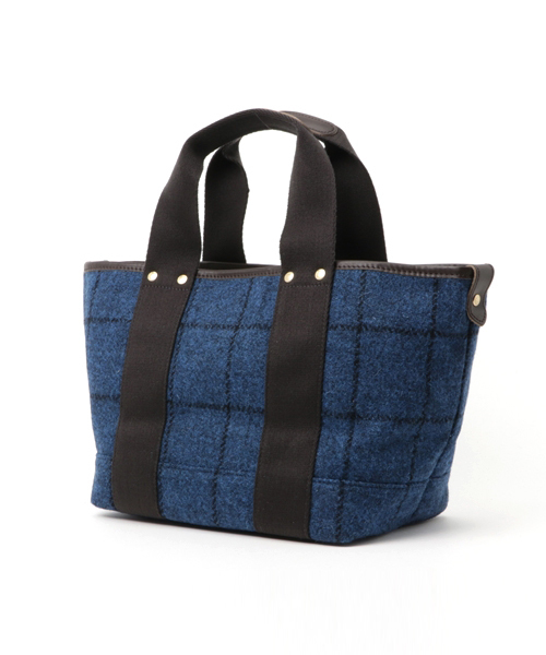 HARRIS TWEED（ハリスツイード）の「【Harris Tweed】ハリスツイード トートバッグS（トートバッグ・レディース・ブルー系その他/ライトグレー/レッド・ONE SIZE）」の4枚目の写真
