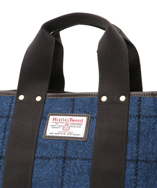 HARRIS TWEED（ハリスツイード）の「【Harris Tweed】ハリスツイード トートバッグS（トートバッグ・レディース・ブルー系その他/ライトグレー/レッド・ONE SIZE）」の6枚目の写真